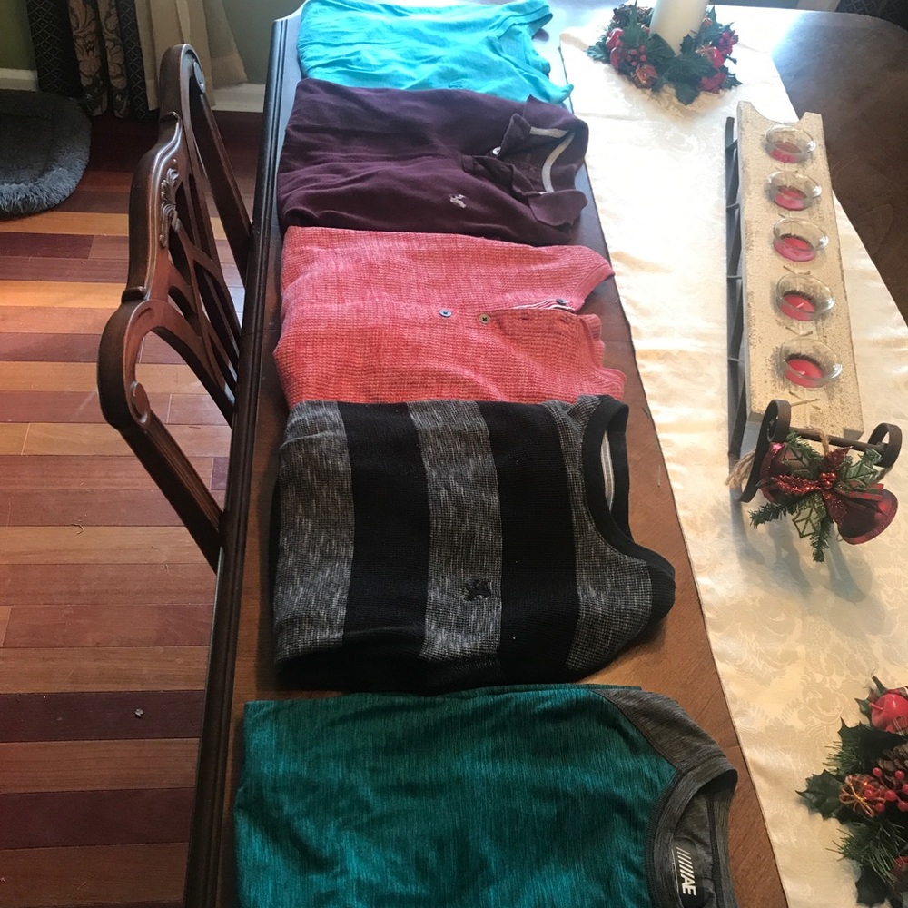 SOLD Men’s shirt bundle